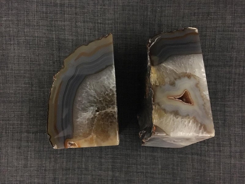 AMOYSTONE Agate Book Ends Shelves Decorative Geode Bookend Large Crystal Bookends Quartz Decor Nature Brown with Rubber Bumpers(1 Pair, 4-6 LBS) - Image 3